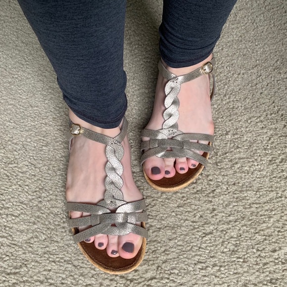 St. John's Bay Shoes - NIB light gold sandals